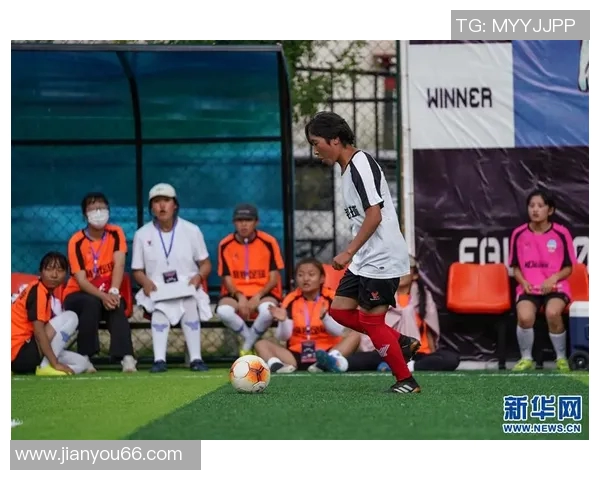 拉萨足球明星全景展示及详细名单解析 拉萨足球明星全景展示及详细名单解析