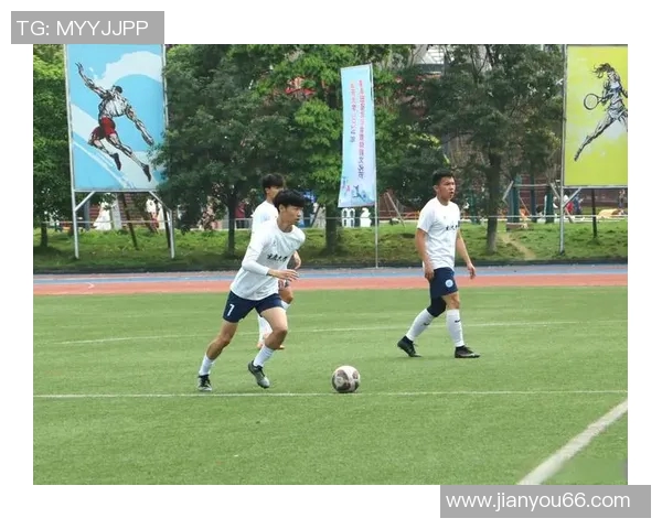 油王足球明星揭晓谁是绿茵场上的财富巨头与传奇人物 油王足球明星揭晓谁是绿茵场上的财富巨头与传奇人物