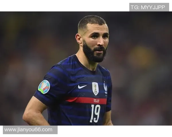 本泽马的传奇之路:从天才少年到世界足球巨星的成长历程