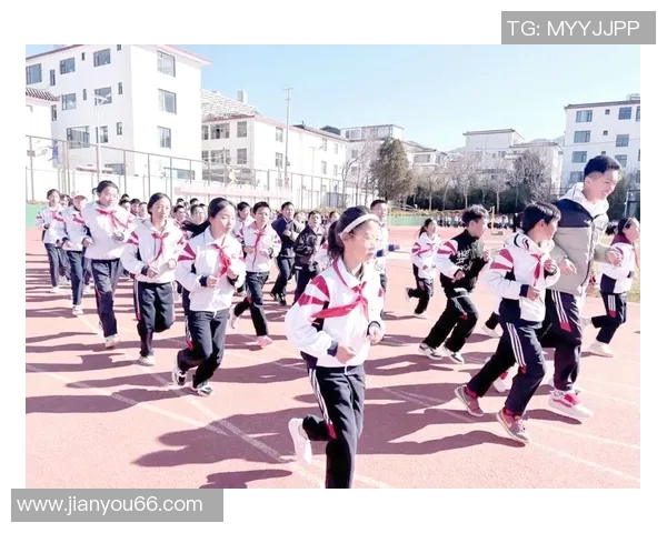 如何提高大学体育课的效果与参与度让学生更积极投入锻炼